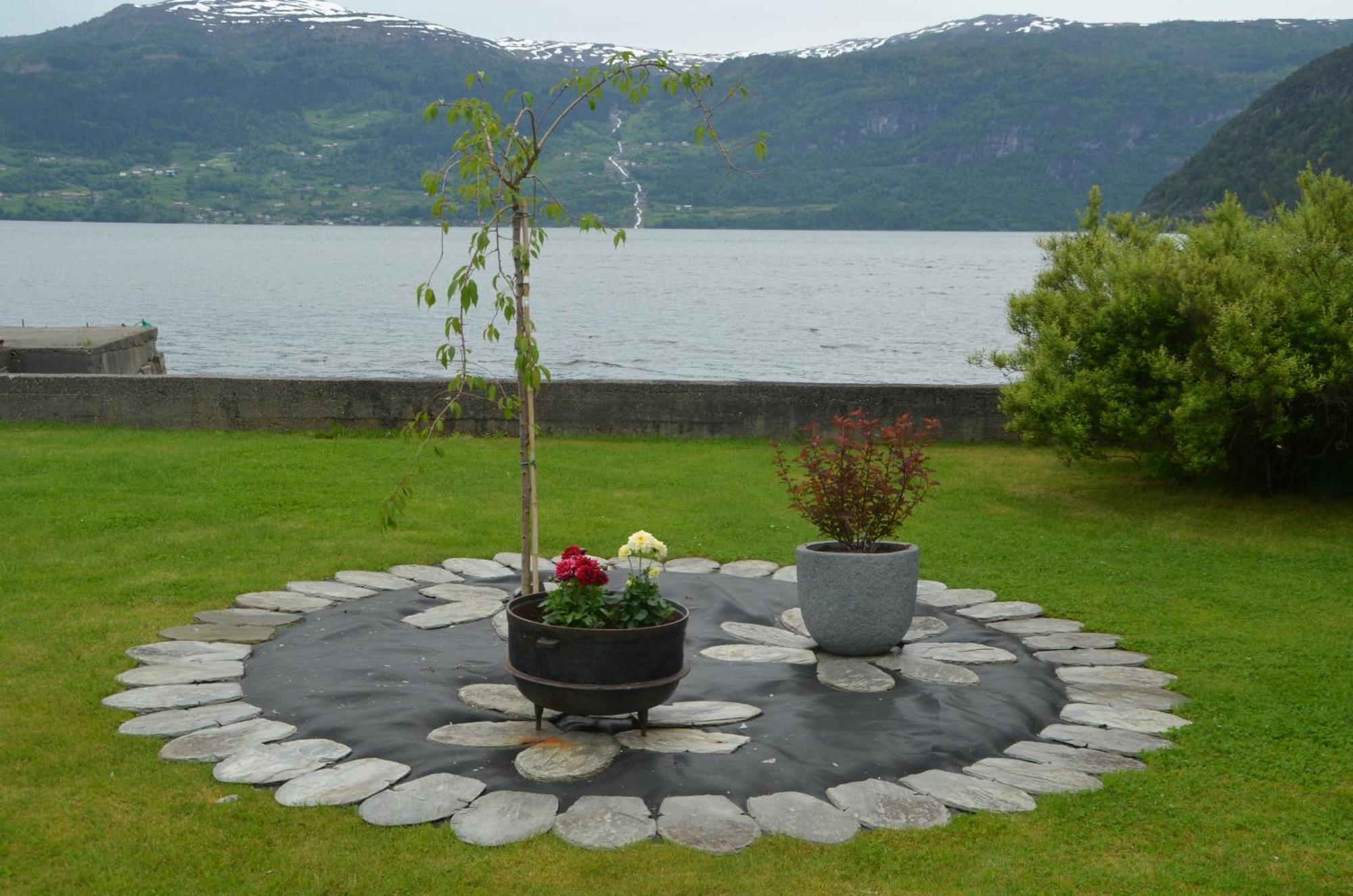 Innvik Fjordhotell エクステリア 写真
