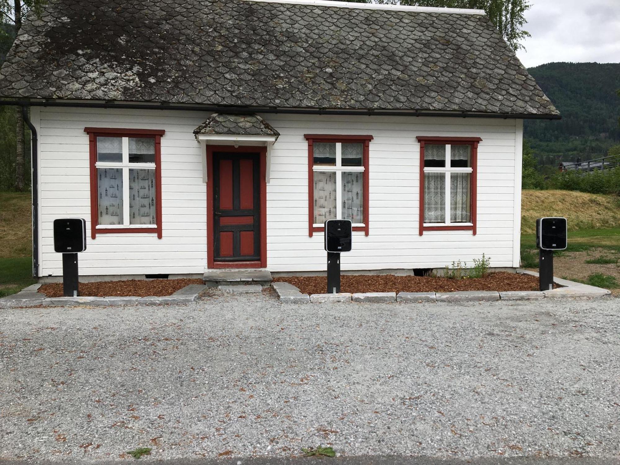 Innvik Fjordhotell エクステリア 写真